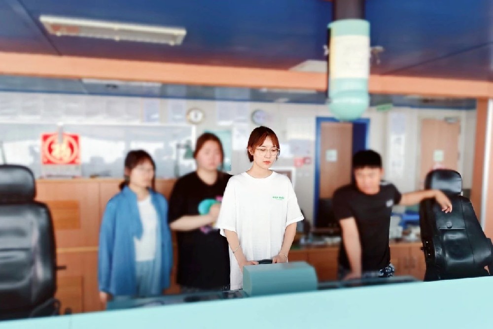 了不起的奮楫者 | 江蘇遠洋周璇：“00”后女船員的遠洋志