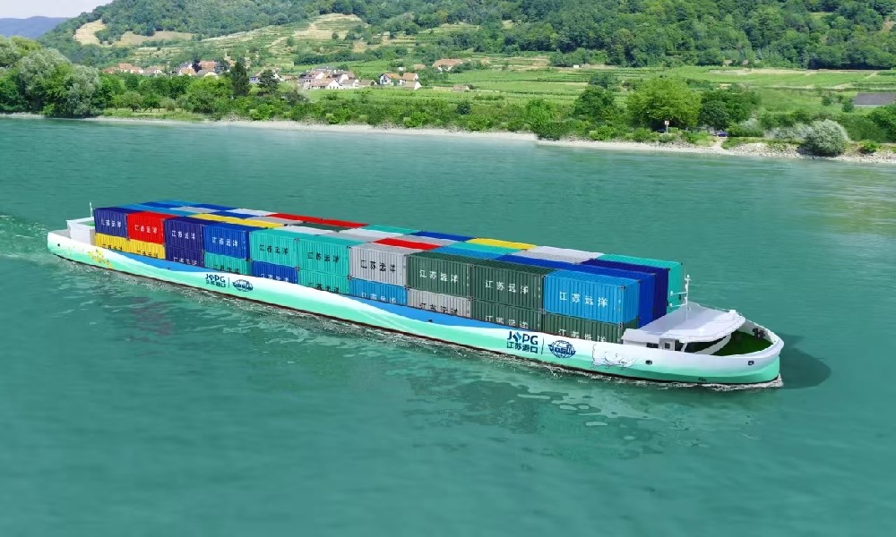 水運(yùn)江蘇 | 江蘇遠(yuǎn)洋打造120標(biāo)箱純電動集裝箱綠色船隊(duì)