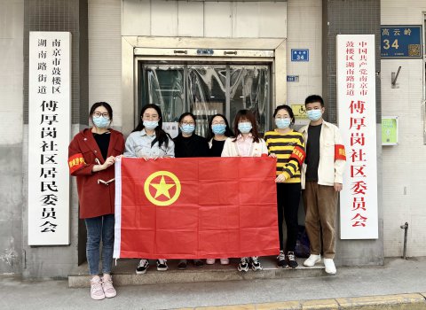 江遠(yuǎn)青年勇?lián)?dāng) 逆行戰(zhàn)“疫”有大愛